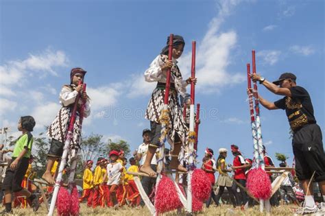 Play Egrang, a Traditional Game from Indonesia. Editorial Stock Image ...