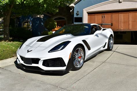 1,150 Mile 2019 Corvette C7 ZR1 For Sale with Rare Factory Options ...