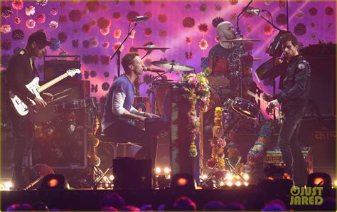 Coldplay's BRIT Awards 2016 Performance Video - WATCH NOW!: Photo ...