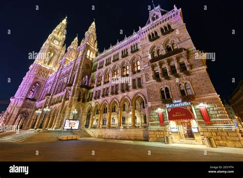 Vienna City Hall at night Stock Photo - Alamy