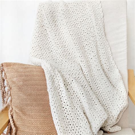 Easy One-Stitch Repeat Crochet Blanket - Jewels and Jones