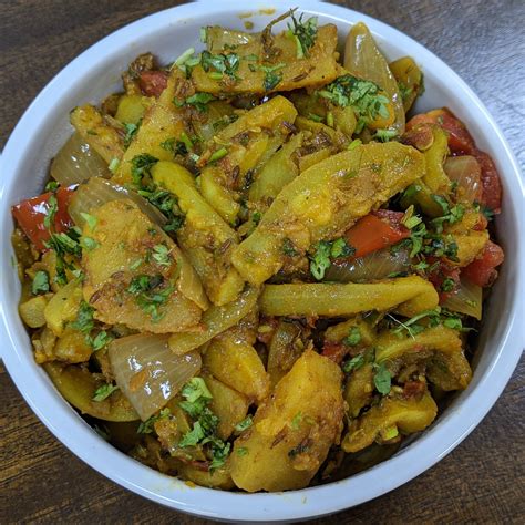 Homemade Parwal Aloo Ki Sabzi Recipe — Chhaya's Food