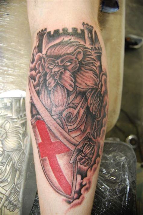 Lion & England | Tattoos, Mens shoulder tattoo, England tattoo