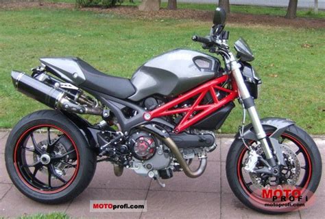 Ducati Monster 1100 S 2010 Specs and Photos