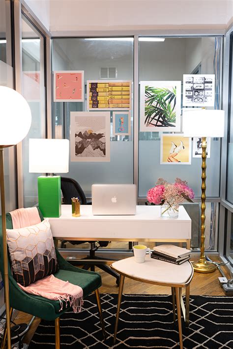 Small Work Office Decorating Ideas: Feminine and Glam Office Makeover