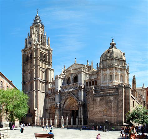 File:Toledo Cathedral, from Plaza del Ayuntamiento.jpg - Wikipedia