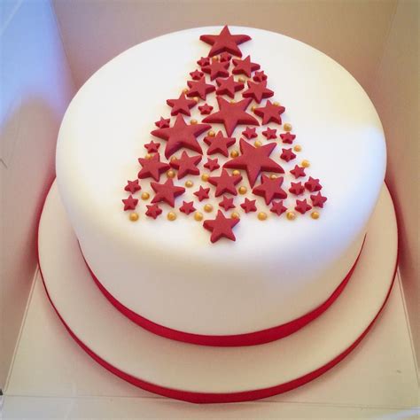 Finally got time to bake and decorate a Christmas cake for my family ...