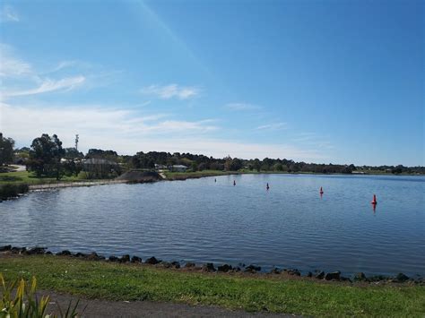 Lake Hamilton - Fishing & Accommodation, Victoria