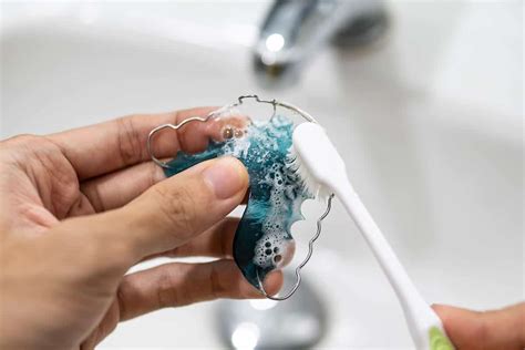 Cleaning A Retainer | How to Clean A Retainer | Retainer Cleaning Tips