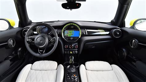 Mini Electric Interior Layout & Technology | Top Gear