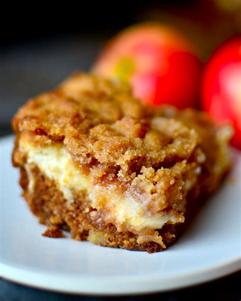 Yammie's Noshery: Cream Cheese Apple Coffee Cake