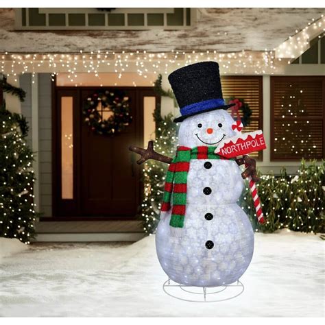 Get the Best Outdoor Snowman Decorations for Christmas