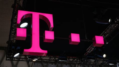 T-Mobile launches unconventional 5G smartphone plans for small ...