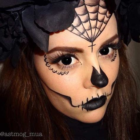 DIY Halloween Makeup: All Black Sugar Skull Look