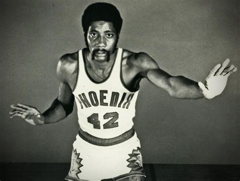 As the Phoenix Suns rise, Connie Hawkins legend revealed in the shadows ...