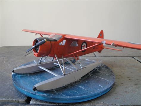 Hobbycraft Canada DHC Beaver, 1/48. Weird kit, molded in clear to give ...