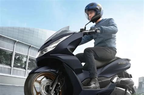 Honda PCX 160: Powerful Scooter Redefining 160 cc Segment with ...