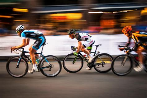 Surviving a cycling road race: 10 great mental hacks