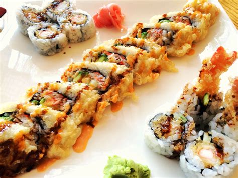 Gold Rush Roll and Shrimp Tempura Roll | Shrimp tempura roll, Food ...