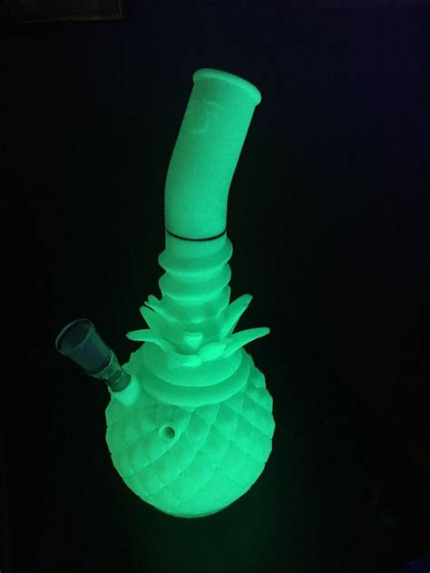 I 3D printed a glowing bong. : trees