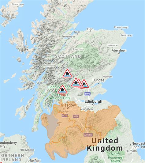 Scotland weather: Scots on flood alert as heavy rain and high winds ...