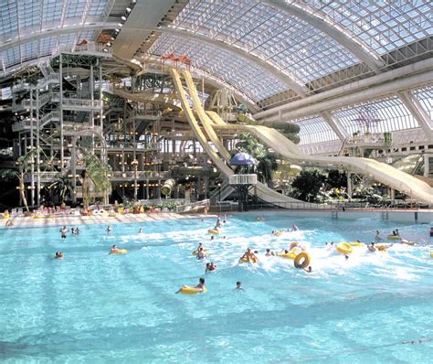 Brunch Buffet and Waterslides at World Waterpark on 9/4 - Raising Edmonton