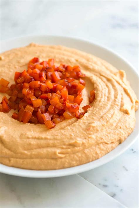 Irresistible Roasted Red Pepper Hummus Recipe