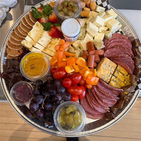 Cheese Platter - Medium • Cheesy Cow Co.