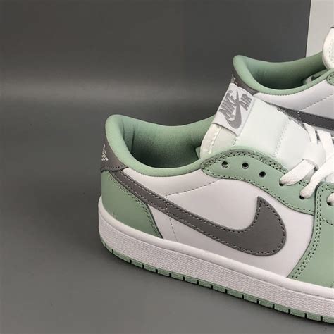 Air Jordan 1 Low OG “Neutral Grey” For Sale – The Sole Line