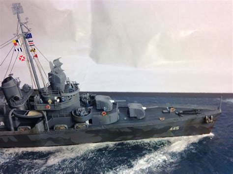 USS Fletcher (DD-445) Tamiya 1/350 Scale Model Diorama ...