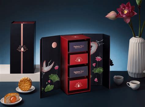 MOONCAKE GIFT BOX PACKAGING 2023 - MADAME SEN :: Behance