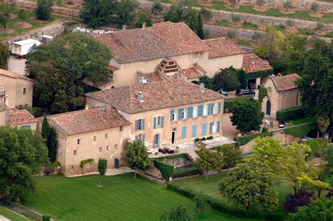 Discover Château Miraval's Côtes de Provence's Delightful Rosé | LATF USA