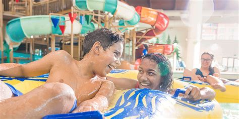 11 Best Water Parks in Washington - Great Wolf Lodge Family Fun