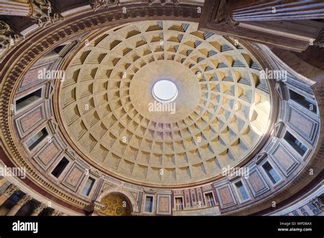 The Pantheon dome - Rome Stock Photo - Alamy