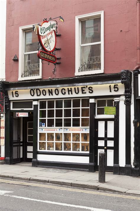 13 Famous Pubs in Dublin to Have a Guinness At