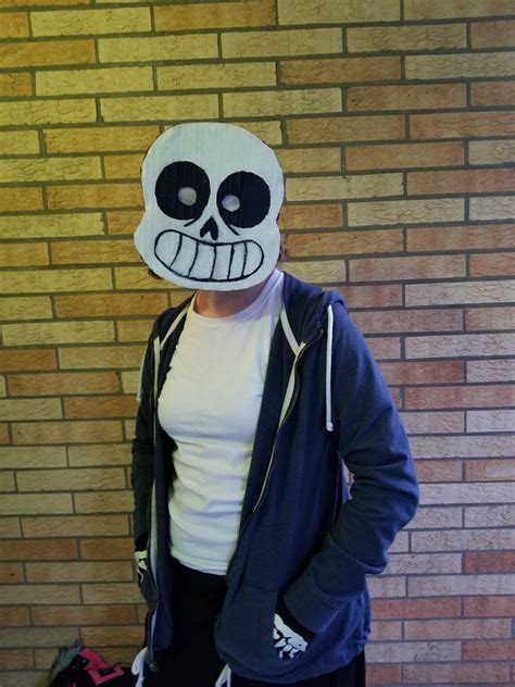 Working on a sans cosplay : Undertale