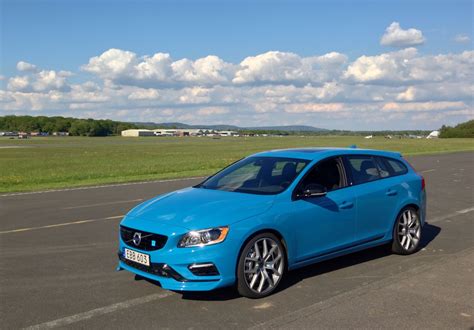 2015 Volvo V60 Polestar first drive review