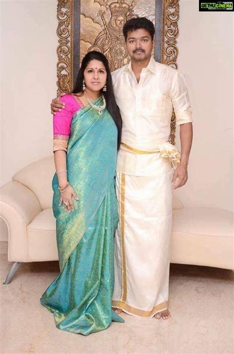 Thalapathy Vijay’s Wife Sangeetha Vijay Unseen HD Gallery | Fancy ...