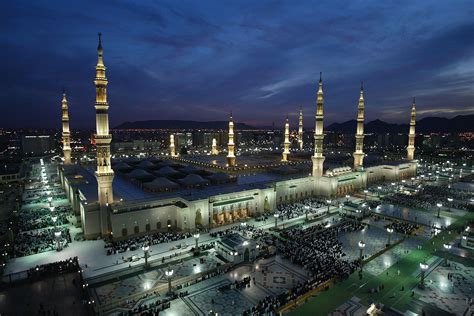 Madinah, Saudi Arabia Visitor's Guide, Sites, and History