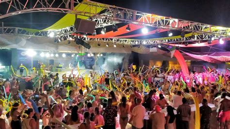 RIU Party – the wildest pool parties you will find in Punta Cana ...