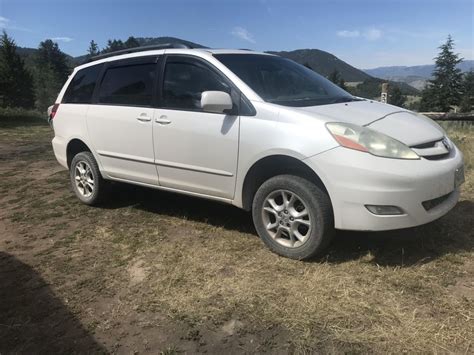 Lifted Toyota Sienna AWD...🤔🤔🤔 : vandwellers