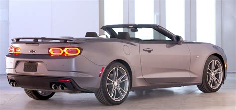 2019 Camaro Convertible Loses Comparison For Tiny Trunk | GM Authority