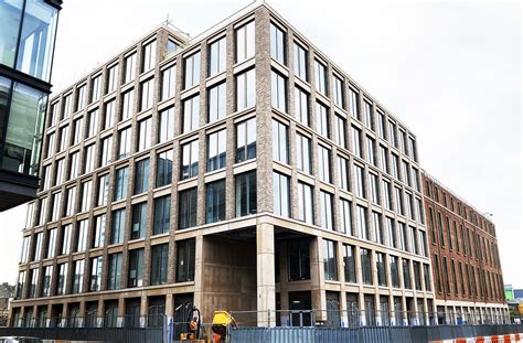 MOXY HOTEL, FOUNTAINBRIDGE, EDINBURGH - Net Zero Facades