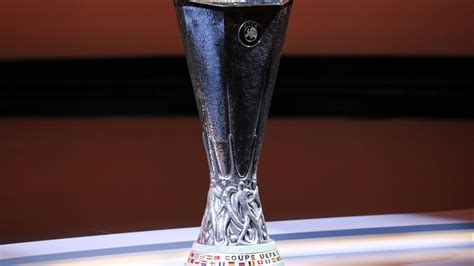 El trofeo de la UEFA Europa League | UEFA Europa League 2021/22 | UEFA.com