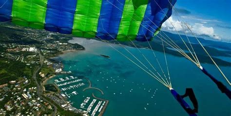 Skydive Airlie Beach | Whitsundays Day Tours | AirlieBeach.com