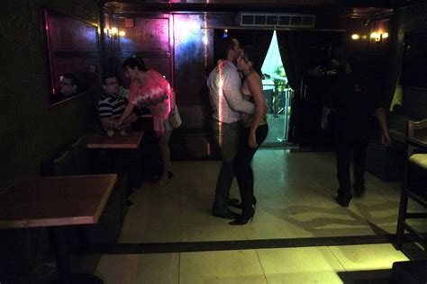 Caracas nightlife is silenced by Venezuela’s crisis - Univision