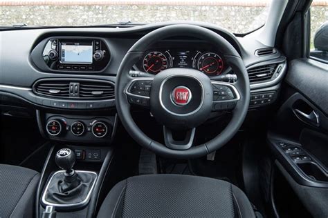 FIAT Tipo Station Wagon 2016 - Car Review - Interior | Honest John