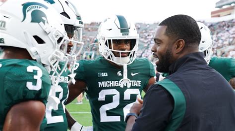 MSU football falls outside of AP Top-25 Poll - The State News