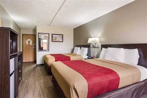 Rodeway Inn Hotels in Lawrence, KS by Choice Hotels