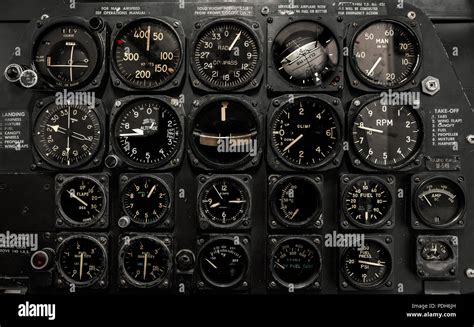 vintage airplane instrument panel Stock Photo - Alamy